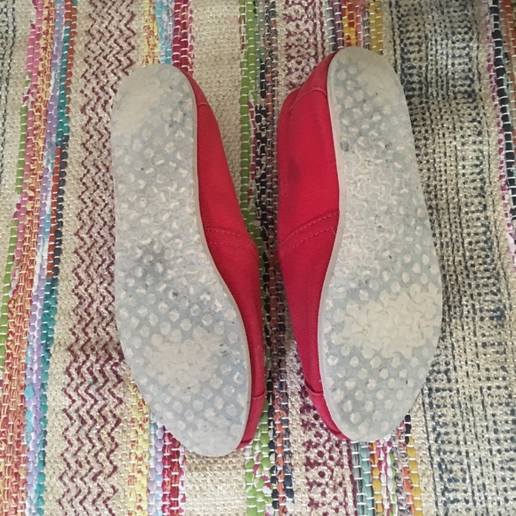 TOMS slip on shoes - Picture 4 of 4